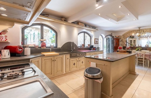 Orgon House | Awesome home in Orgon