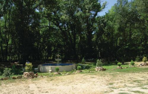 Salernes House | Awesome Home In Salernes With Kitchen