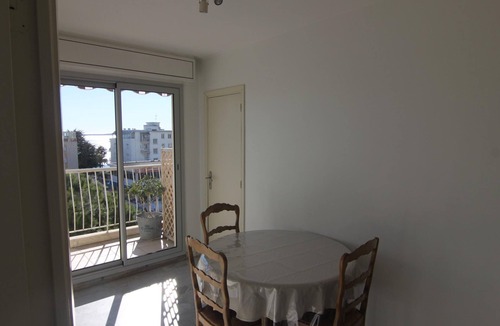 Saint-Laurent-du-Var Apartment | Azur 3000 - Studio Vue sur Mer