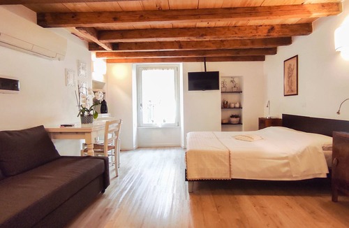 Brescia Antica House | B&B Ai Musei