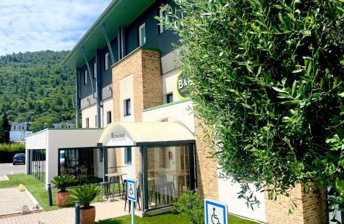 Gemenos Hotel | B&B HOTEL Aubagne Gémenos