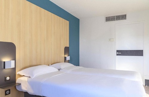 Cadereau Hotel | B&B HOTEL Nîmes Centre Arènes