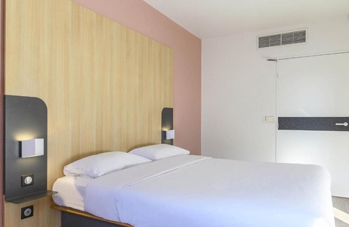 Cadereau Hotel | B&B HOTEL Nîmes Centre Arènes