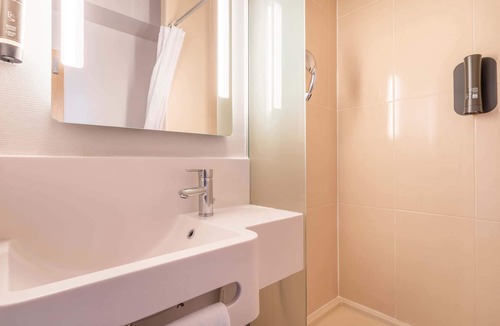 Salon-de-Provence Hotel | B&B Hotel Salon De Provence