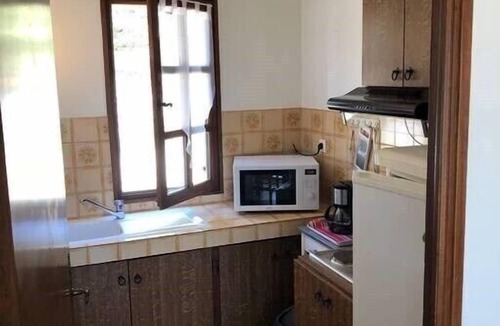 Greoux-les-Bains Apartment | (B) Studio T1 spacious, quiet, sun, parking