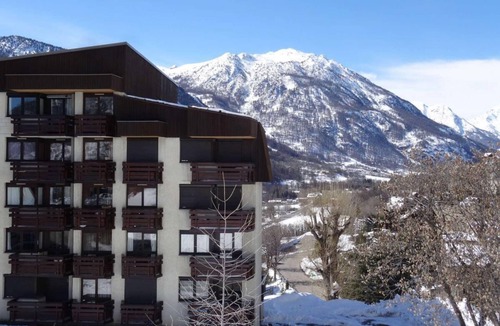 Chantemerle Apartment | Balcony, parking, tv, ski locker, 31m², Serre Chevalier