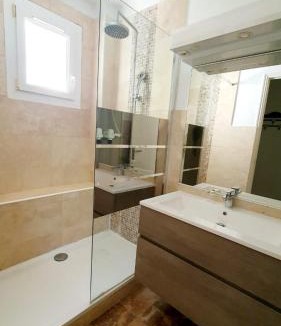 Saint-Jerome House | Bas de villa T3 avec piscine