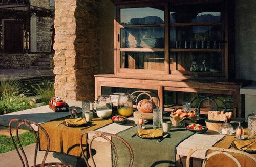 Maussane-les-Alpilles House | BASK IN LUXURY IN LES BAUX DE PROVENCE-FINDING AN "ART DE VIVRE IN PROFUND LUXURY