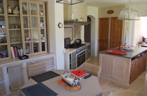Eguilles House | Bastide for rent nearby Aix-en-Provence ideal for family with children.