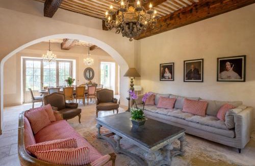 Ventabren House | Bastide of the Rose Comtesse The Art of Intimate Luxury in Provence