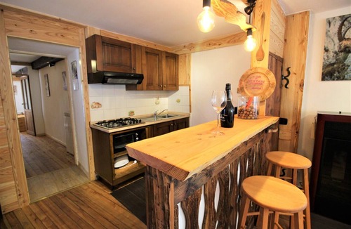 Ala di Stura Ski Chalet | Baus's Cabins. A mountain cabin in the village—warm, cozy, and offering breathtaking views.