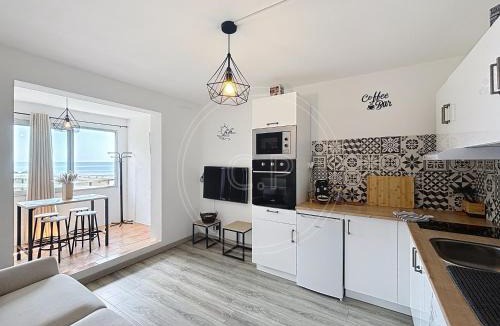 La Ciotat Apartment | Bay View studio cabine Baie des anges Laciotat 3 lits 4 pers vue mer