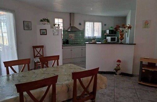 Mediterranee Villa | Beach Getaway: House with Patio, Air Conditioning, 50 M from the Beach 4POIT11