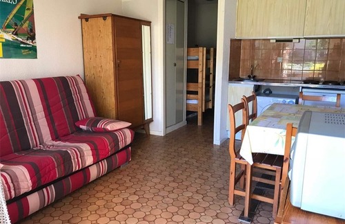 Le Barcares Apartment | Beachfront Studio with Cabin - Sleeps 4, Private Parking, Near Shops