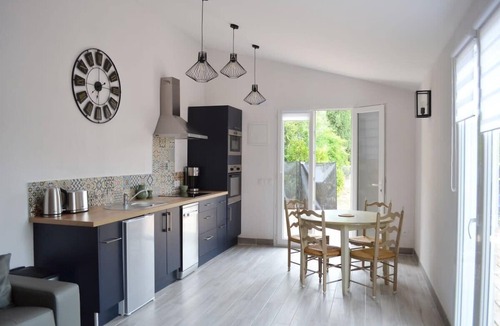 Le Rouret House | Beautiful air-conditioned apartment between the sea and the mountain