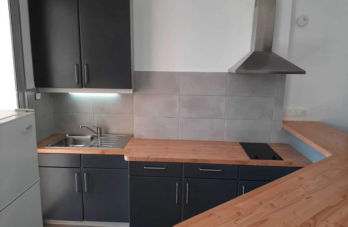 Cassis Apartment | Beautiful and bright apartment with lovely view of Cassis Bay and feet in water