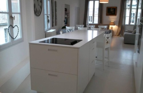 Avignon City Centre Apartment | Beautiful and quiet apartment in the heart of the Cité des Papes