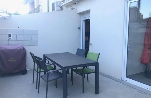 Valras-Plage Apartment | Beautiful Apartment in City Center, 6 Guests, Terrace, Parking, 400m to Beach