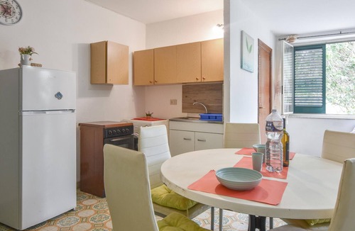 Capaci Apartment | Beautiful apartment in Capaci with house sea view