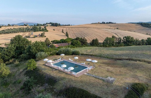 Lidarno House | Beautiful apartment in villa with pool, A/C, WIFI, TV, patio, pets allowed and panoramic view