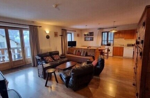 Molines-en-Queyras Apartment | Beautiful, bright apartment in the heart of Molines
