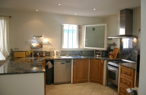Magalas House | Beautiful French house with Mediterranean garden and pool, sleeps 12- 14