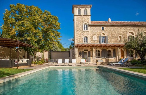Noves House | Beautiful holiday home in Noves, private pool, park, pets allowed (2).