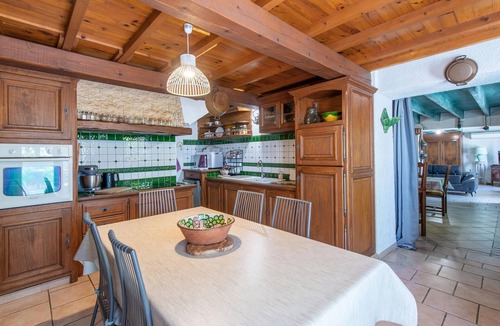 Arles House | Beautiful home in Moulès