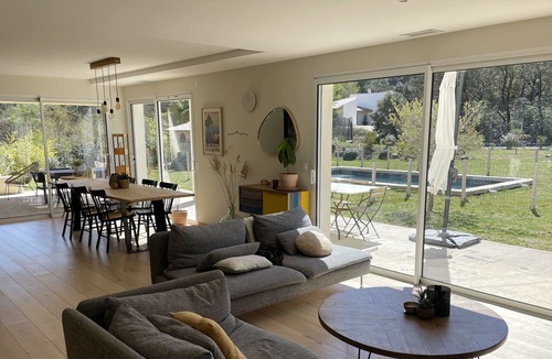 Bouc-Bel-Air House | Beautiful house with garden and pool