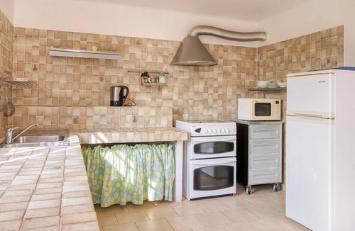 Chateaudouble House | Beautiful private villa for 6 people with private pool, TV and patio