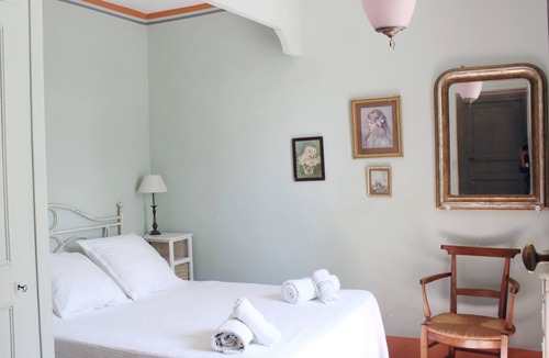 Arles House | Beautiful Provencal house with character, in the heart of the Crau meadows