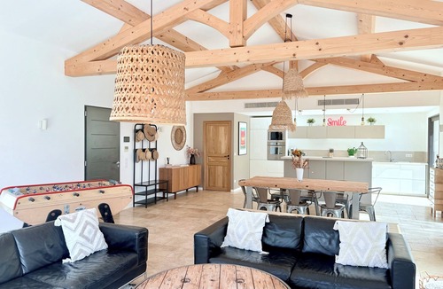 Ceyreste Villa | Beautiful Provencal villa with swimming pool, between pine forest and sea