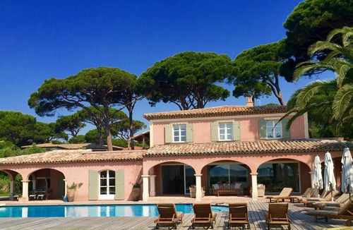 Guerrevieille Villa | Beautiful Provencal Villa with large pool, garden and views across to St Tropez