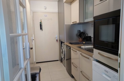 La Grande-Motte Apartment | Beautiful studio with all comforts - air conditioning - parking - swimming pool - not overlooked