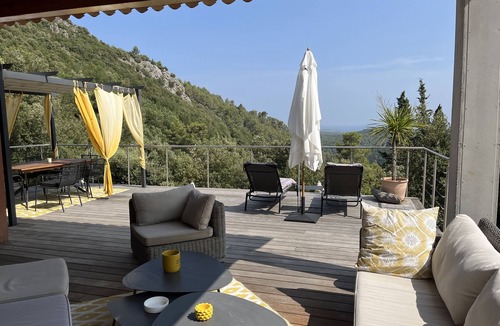 Tourrettes-sur-Loup Villa | Beautiful villa, great view Mediterranean sea and mountains