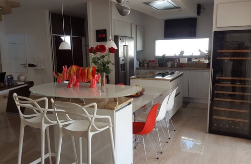 Salon-de-Provence Villa | BEAUTIFUL VILLA IN PROVENCE WITH HEATED PRIVATE POOL AND AIR CONDITIONING