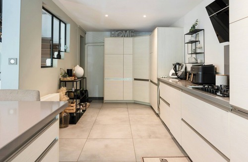 Est House | Beautiful villa with salt pool in Aix