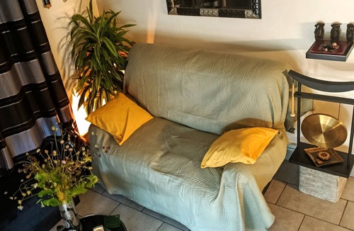 Marseillan Plage Bed & Breakfast | Bed and Breakfast 'Le Havre De Paix' with Private Terrace, Wi-Fi and Air Conditioning