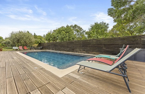 Vezenobres Apartment | Bed and Breakfast 'Mas Abicou - Alma' with Shared Pool, Private Terrace and Wi-Fi