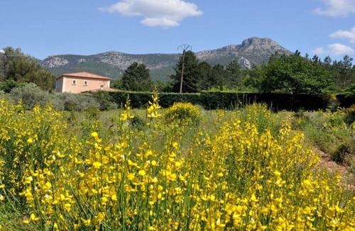 Trets House | Bed and breakfast of charm for 2 people in Provencal country house