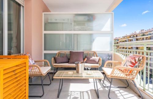 Menton Apartment | Bel appartement climatisé avec terrasse et piscine