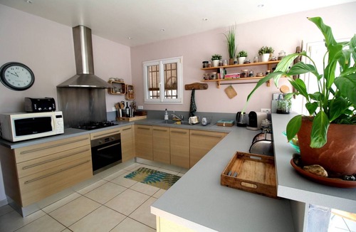 Chateaurenard House | Between Avignon and St-Rémy-de-Pce, air-conditioned villa, fenced pool, dog allowed (1).