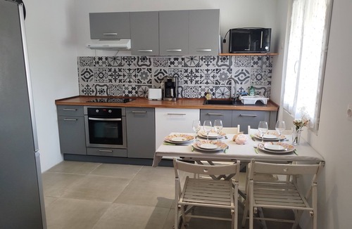 Marseillan House | Between pond and sea air conditioning and spa. An unforgettable stay in Marseillan - Rated 3*.
