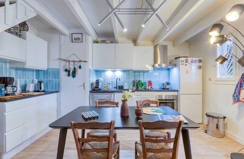 Marseillan House | Between Sea and Vineyards: Cozy 3-Bedroom House, Direct Access to Thau Lagoon & Bike Paths