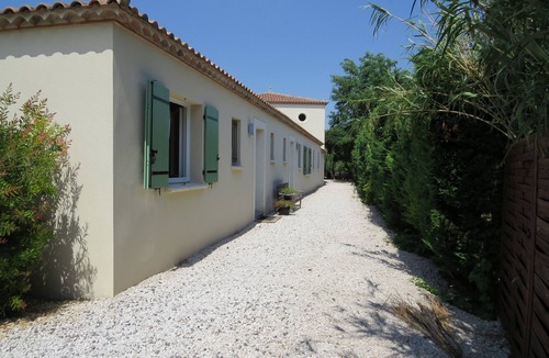 Pomerols House | Big independent house with garden and swimming pool