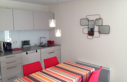Cassis Villa | Bottom of independent 60m2 villa, 2 bedrooms, large terrace and golf ball