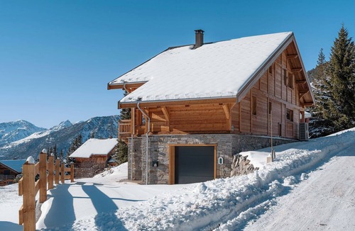 Montgenevre Ski Chalet | Brand-new, comfortable chalet – only 200 m from the slopes