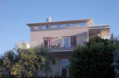 San Benedetto di Lugana Apartment | BREATHTAKING PANORAMA FROM THE SOLARIUM ON THE ROOF Free Wi-Fi, 2 BATHS
