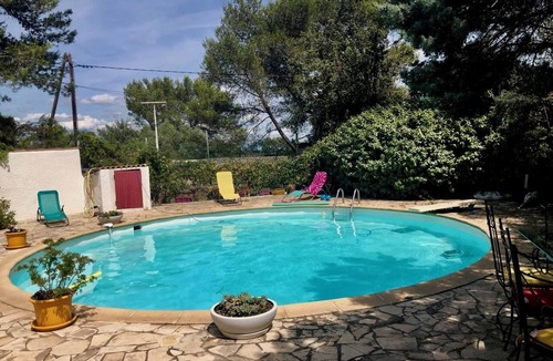Garrigues Villa | Bright artist's villa, private saltwater pool, large trees, enclosed grounds