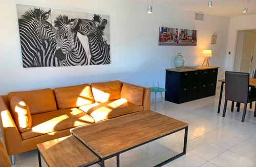 Saint-Tropez City Centre Apartment | Bright Flat In The Heart Of Saint Tropez